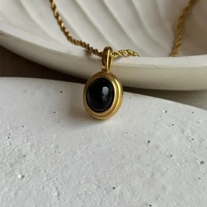 Alternative view of Noir Oval necklace